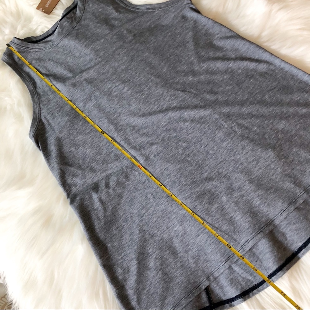SOLD! NWT Patagonia Glorya Tank Top Navy M - Picture 4 of 8